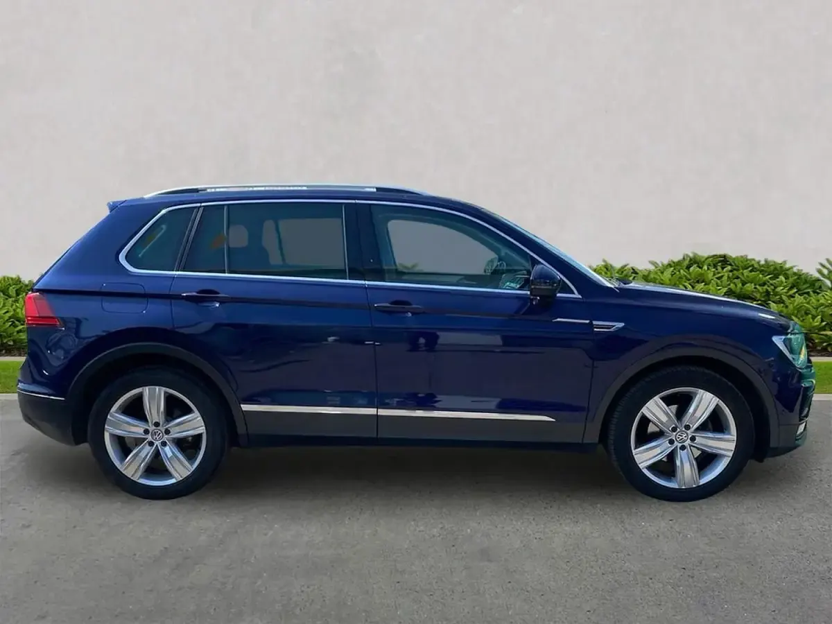 Usado VW Tiguan Match 150 HP (110 kW) 2020 Azul SUV