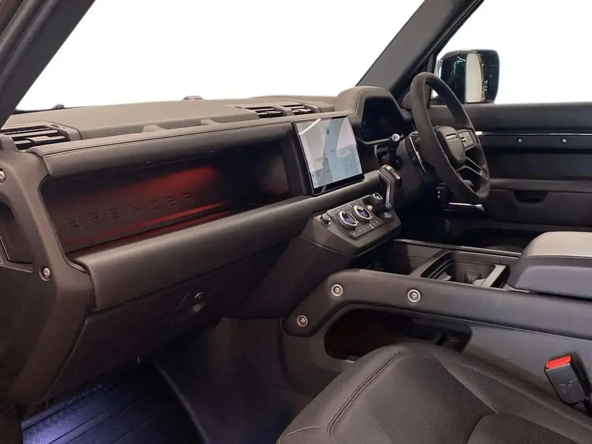 Usado Land Rover Defender S 525 HP (386 kW) 2022 Cinzento SUV