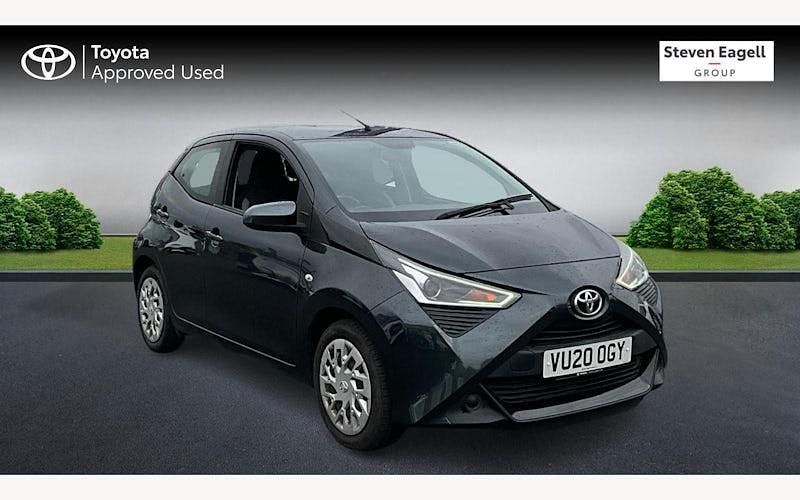 Used 2020 Toyota Aygo X-play Hatchback | £11,946 (Expensive) - Image 1/3