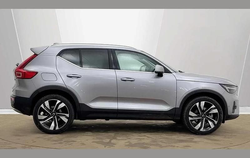 Used Volvo XC40 Ultra 194 HP (142 kW) 2025 Silver SUV