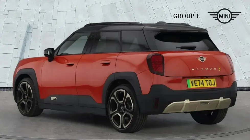 Used Mini Aceman Exclusive 160 kW (218 HP) 2025 Red SUV