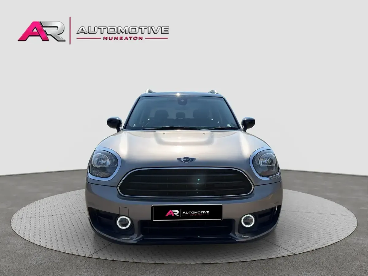 Used Mini Cooper D Classic 150 HP (110 kW) 2019 Silver Hatchback