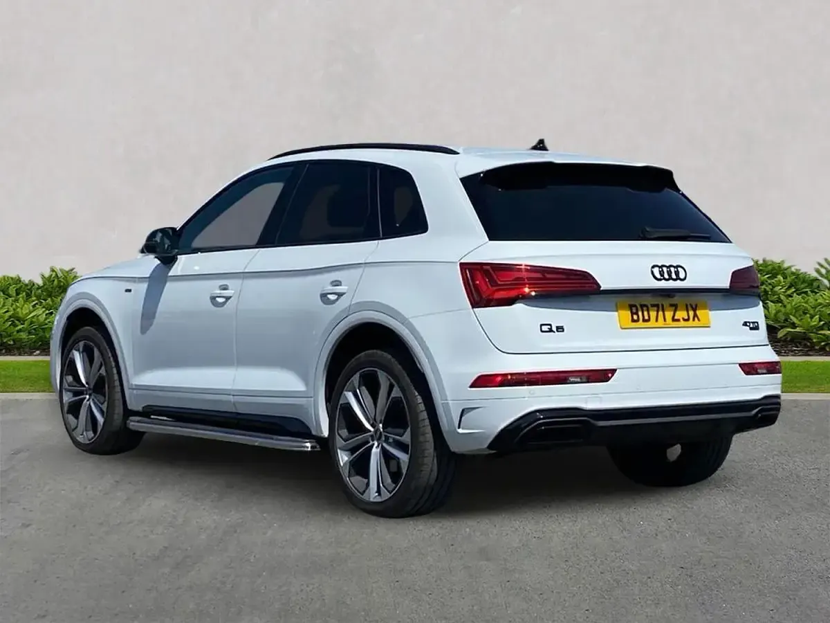 Used Audi Q5 Comfort 204 HP (150 kW) 2021 White SUV