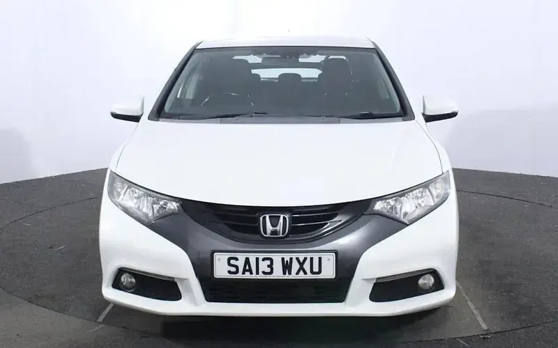 Used Honda Civic ES 142 HP (104 kW) 2013 White Hatchback