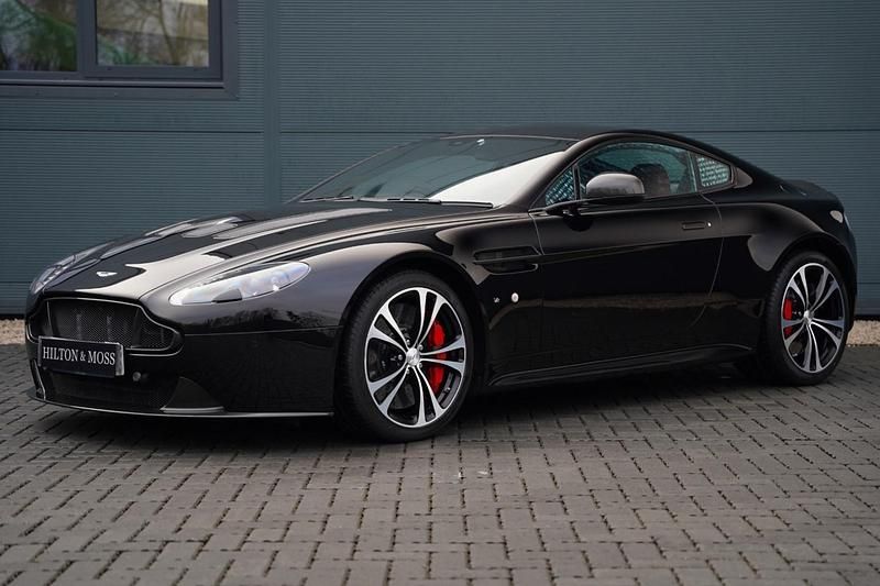 Used Aston Martin V12 Vantage 565 HP (415 kW) 2018 Onyx black Hatchback