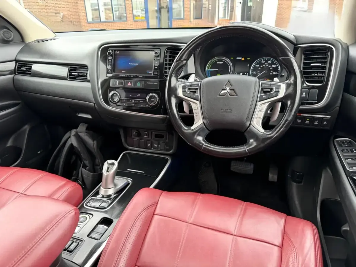Usado Mitsubishi Outlander P-HEV 2017 Preto SUV