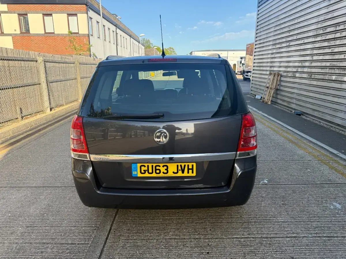 Second-hand Vauxhall Zafira 2014 Gri Monovolum