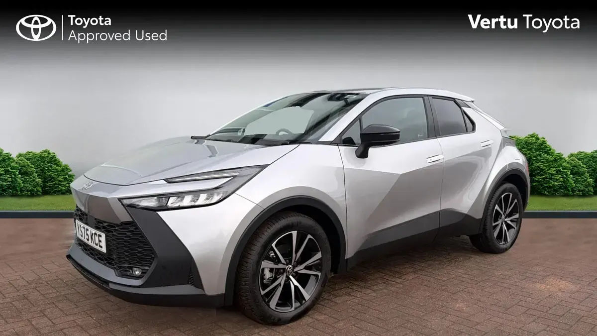 Used Toyota C-HR Design 140 HP (102 kW) 2025 Silver metallic (metallic paint) SUV