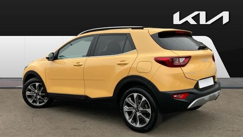 Used Kia Stonic 120 HP (88 kW) 2024 Yellow SUV