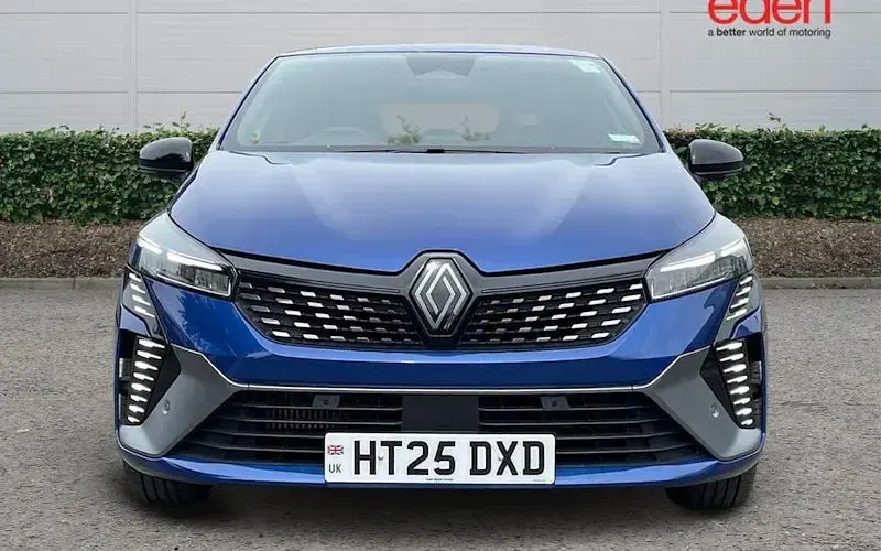 Used Renault Clio Esprit Alpine 90 HP (66 kW) 2025 Red Hatchback