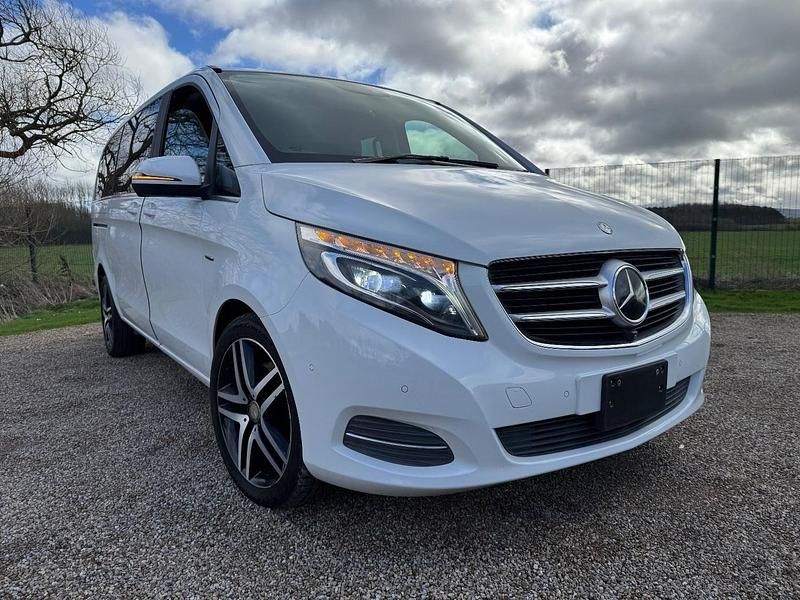 Used Mercedes V220 Avantgarde 163 HP (119 kW) 2016 White MPV