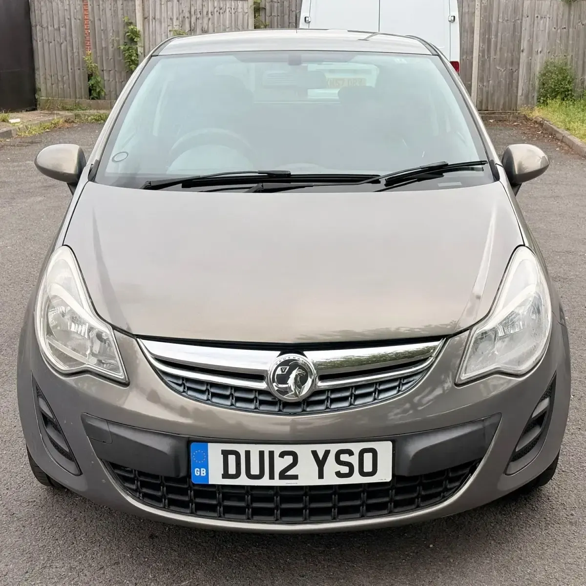 Second-hand Vauxhall Corsa 90 CP (66 kW) 2012 Maro Hatchback