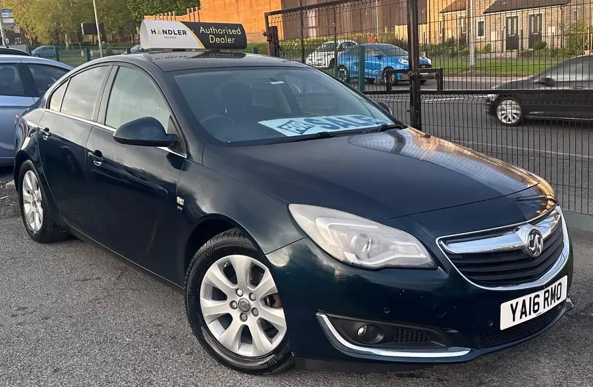 Second-hand Vauxhall Insignia SRi 2016 Verde Hatchback