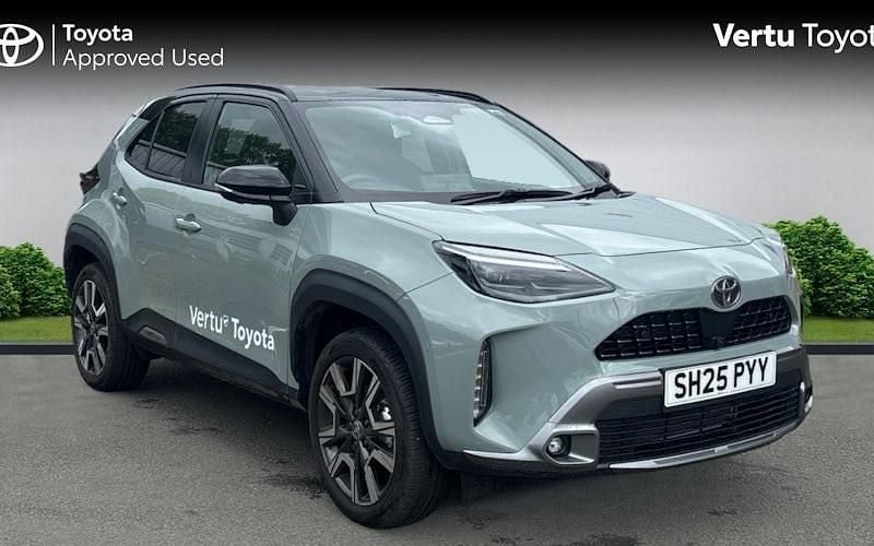 New 2024 Toyota Yaris Hybrid Edition Estate | £29,899 (Super price) - Image 1/4