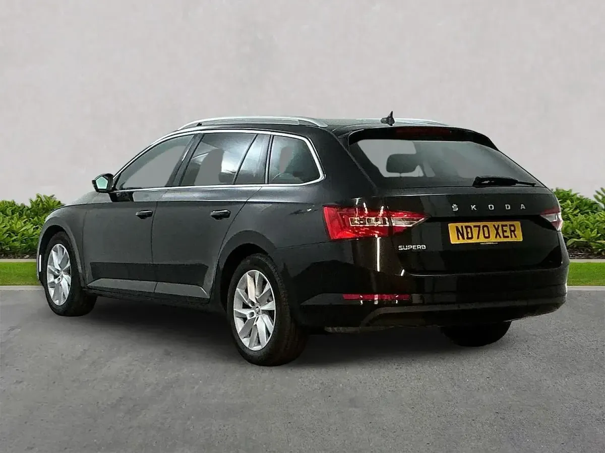 Used Skoda Superb SE Technology 150 HP (110 kW) 2021 Black Estate