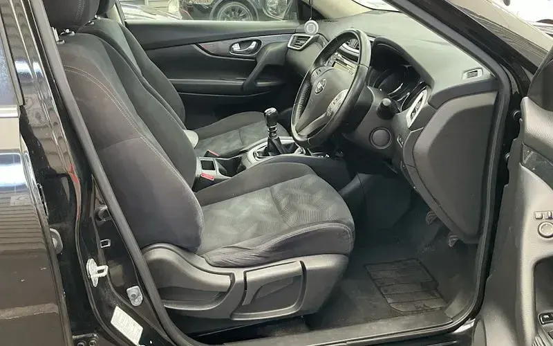 Used Nissan X-Trail N-Vision 131 HP (96 kW) 2017 Black SUV