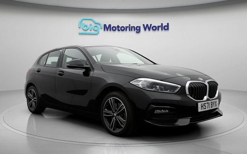 Used BMW 118 Sport Line 136 HP (100 kW) 2021 Black Hatchback