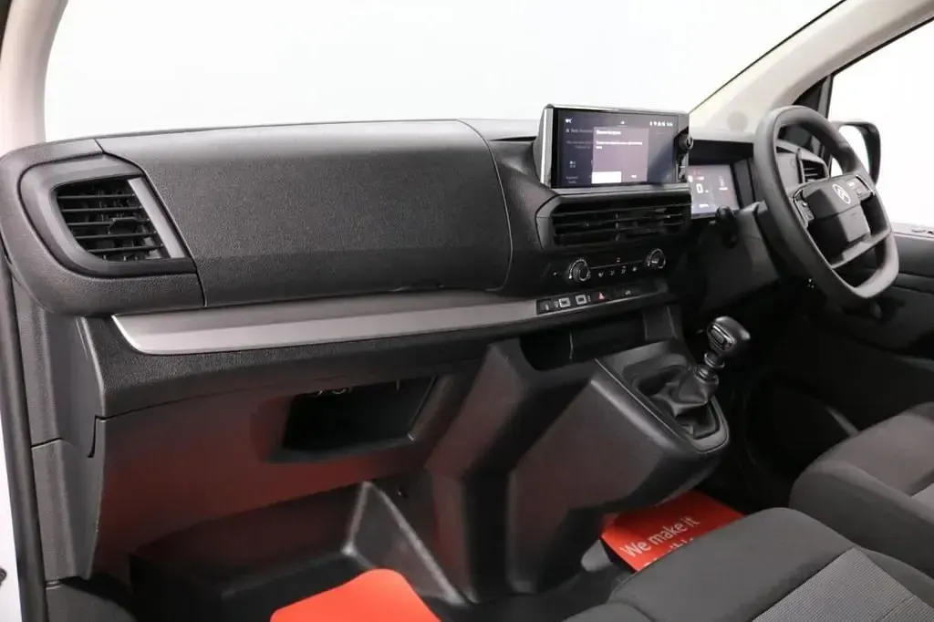 Używany Citroën Dispatch 120 KM (88 kW) 2024 Biały Minivan