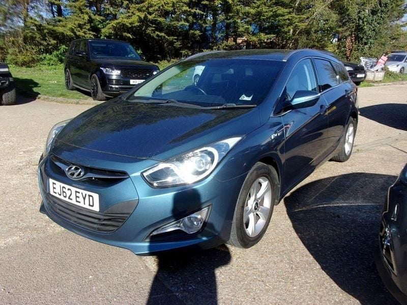 Used Hyundai i40 Active 115 HP (84 kW) 2012 Blue Estate