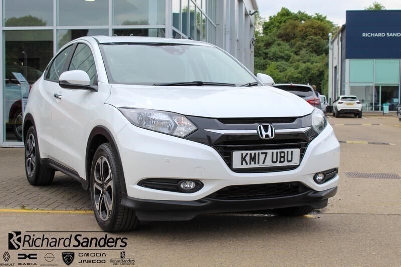 White Used 2017 Honda HR-V SE SUV | £11,795 (Good price) - Image 1/4