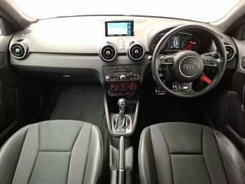 Usado Audi A1 S-Line 125 HP (91 kW) 2018 Cinzento Citadino