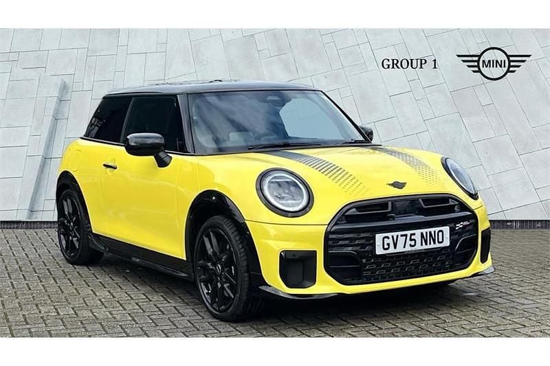New Mini Cooper Sport 150 kW (204 HP) 2025 Yellow Hatchback