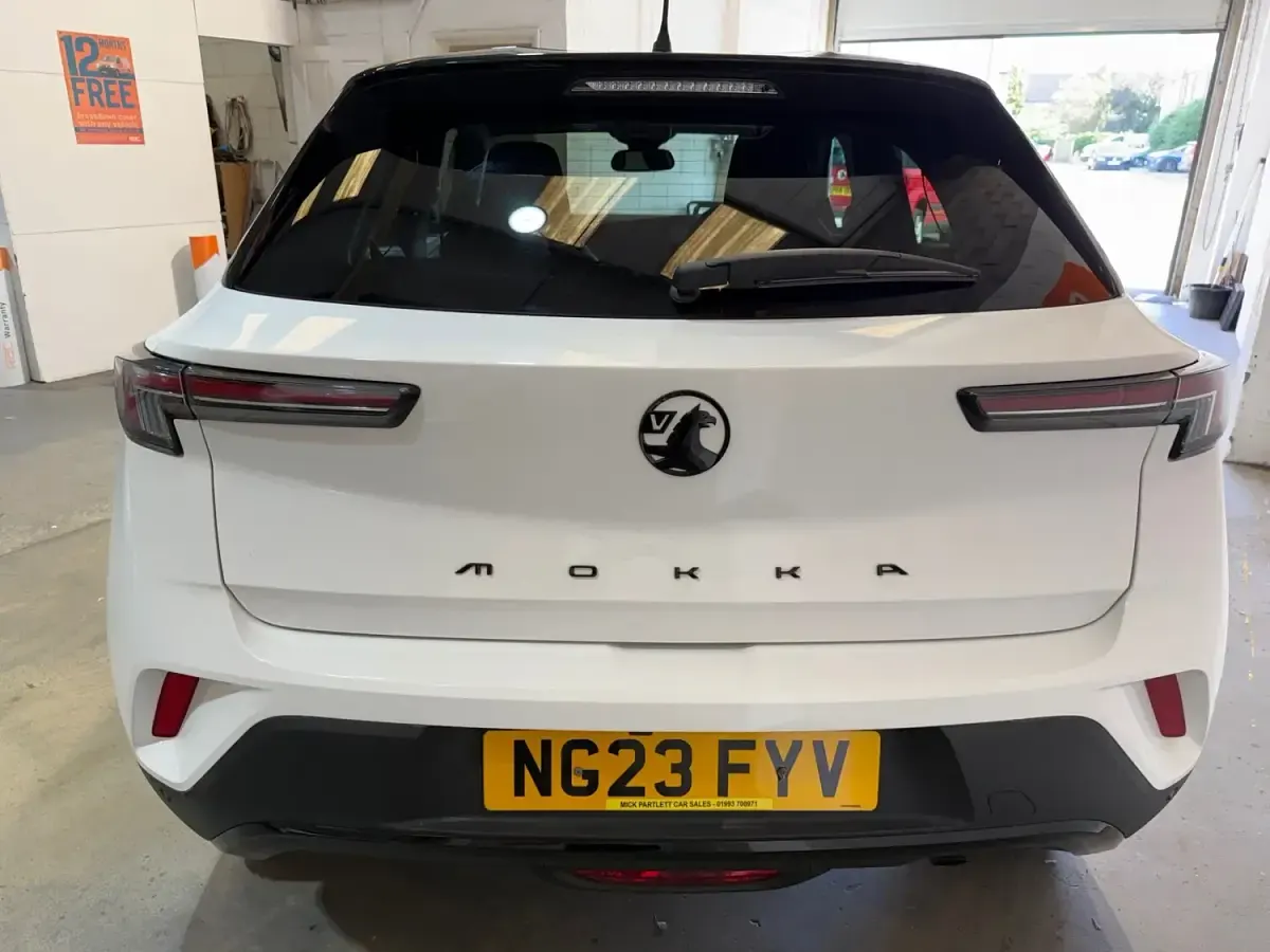 Used Vauxhall Mokka 98 HP (72 kW) 2023 White SUV