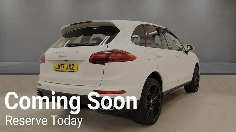 Used Porsche Cayenne Platinum Edition 262 HP (192 kW) 2017 White SUV
