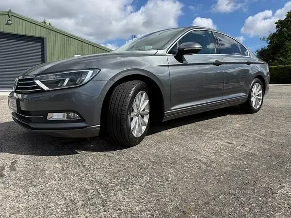 Used VW Passat SE 120 HP (88 kW) 2015 Grey Sedan