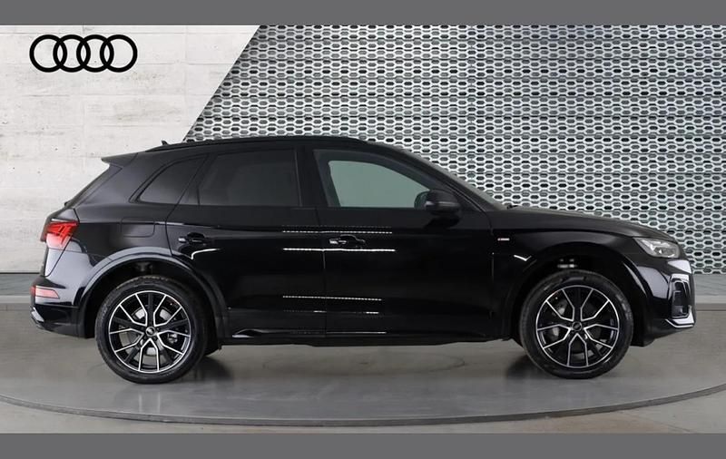 New Audi Q5 Black Edition 299 HP (219 kW) 2025 Black SUV