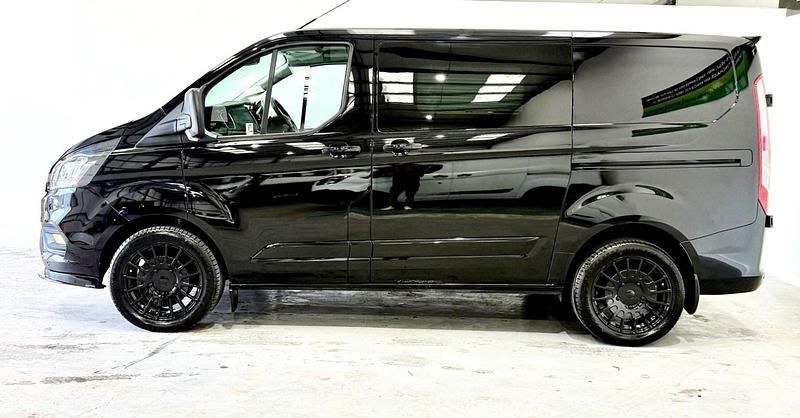 Usado Ford Transit Custom Limited 130 HP (95 kW) 2019 Preto Van