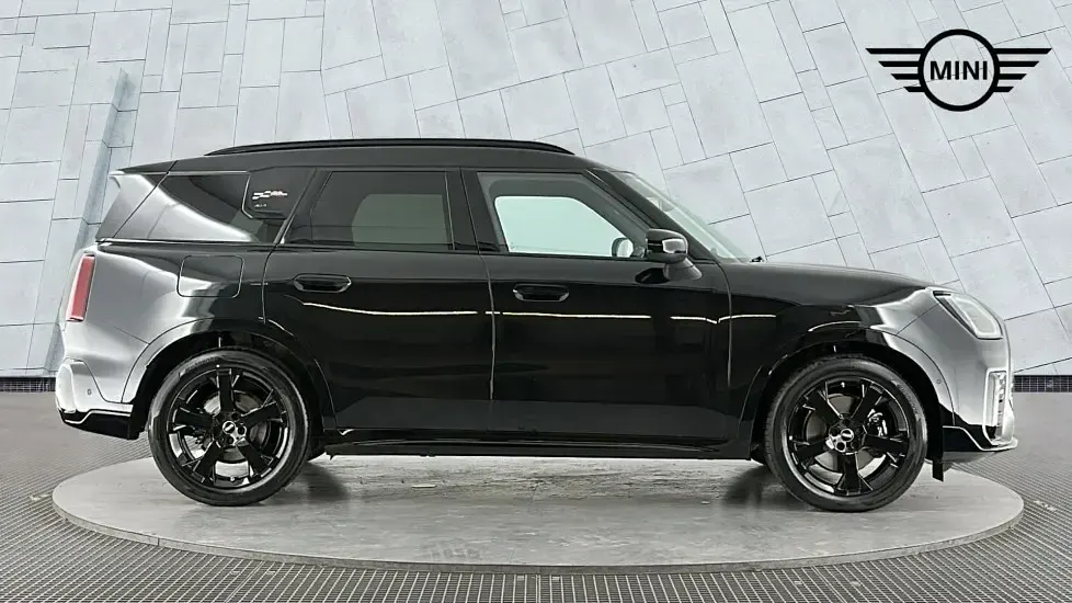Used Mini Countryman 215 HP (158 kW) 2025 Black SUV