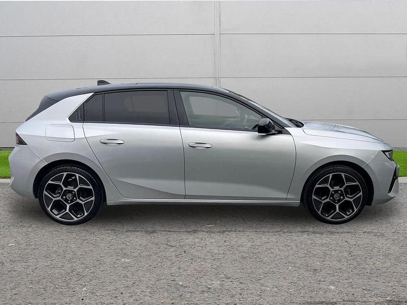 Used Vauxhall Astra Ultimate 128 HP (94 kW) 2024 Grey Hatchback