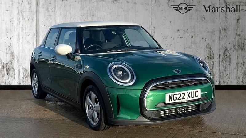 Used Mini Cooper Classic 134 HP (98 kW) 2022 Green Hatchback