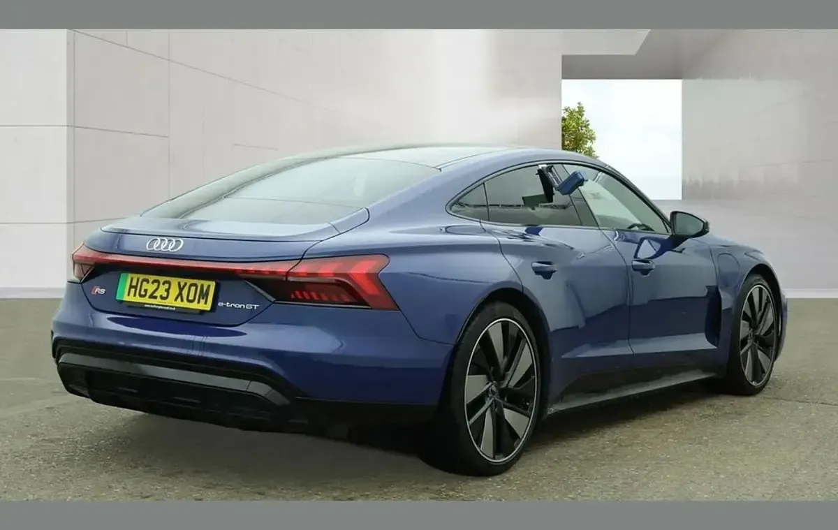 Used Audi RS e-tron GT Comfort 475 kW (646 HP) 2023 Blue Sedan