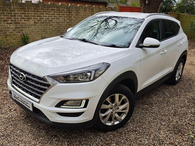 Used Hyundai Tucson SE 132 HP (97 kW) 2019 White SUV
