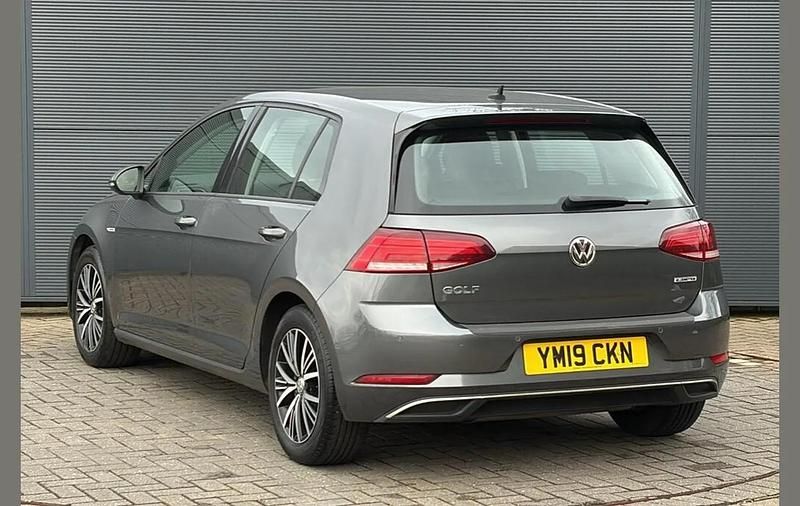 Used VW Golf VII SE 128 HP (94 kW) 2019 Grey Hatchback