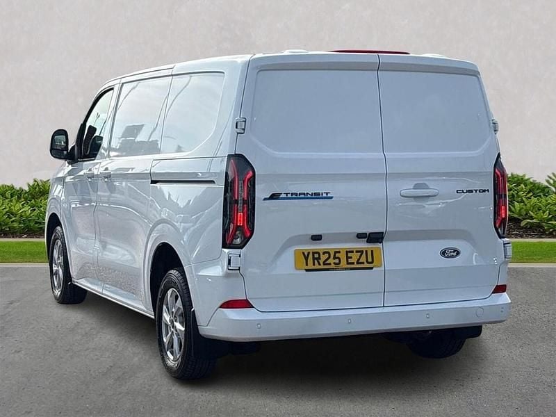 Used Ford E-Transit Limited 100 kW (136 HP) 2025 White Van