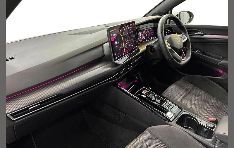 Used VW Golf VIII GTI 265 HP (194 kW) 2024 White Hatchback