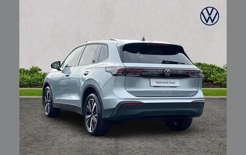 New VW Tiguan Match 128 HP (94 kW) 2025 Silver SUV