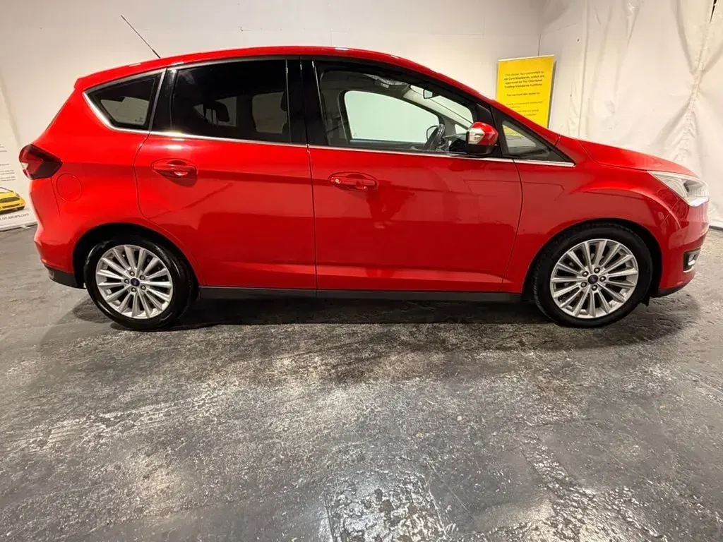 Używany Ford C-MAX Titanium 125 KM (91 kW) 2016 Czerwony Minivan