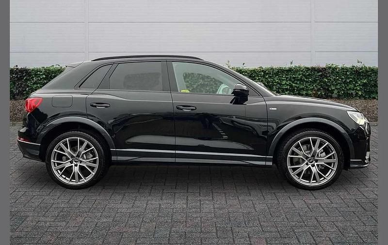 New Audi Q3 S-Line 190 HP (139 kW) 2026 Black SUV