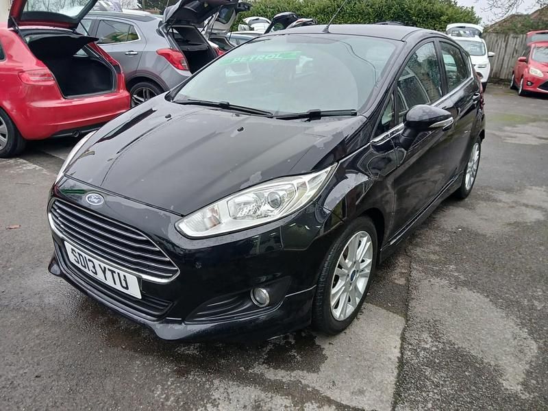 Used Ford Fiesta Zetec 82 HP (60 kW) 2013 Black Hatchback