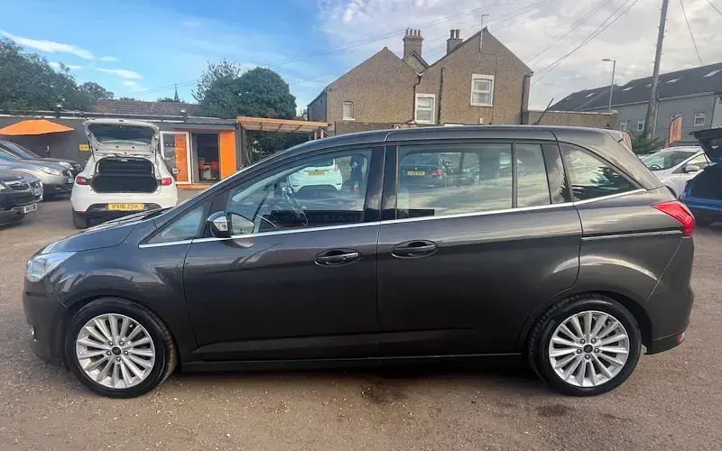 Used Ford Grand C-Max Titanium 125 HP (91 kW) 2018 Grey MPV
