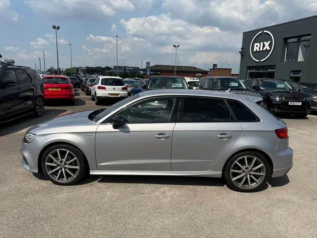 Used Audi A3 Sportback Black Edition 150 HP (110 kW) 2017 Silver Hatchback