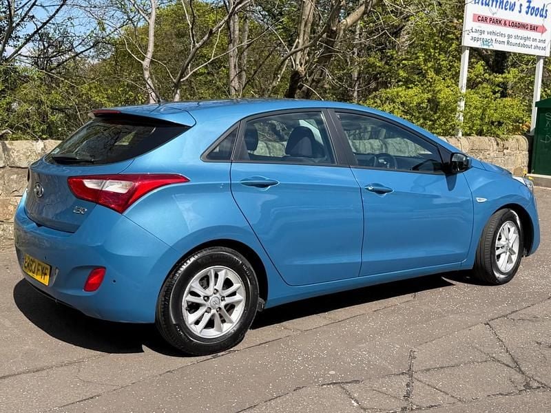 Used Hyundai i30 Active 120 HP (88 kW) 2013 Blue Hatchback