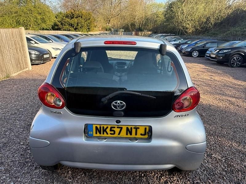 Used Toyota Aygo 67 HP (49 kW) 2007 Silver Hatchback