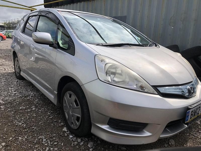 Used Honda Fit 102 HP (75 kW) 2025 Silver Hatchback
