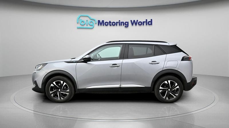 Second-hand Peugeot e-2008 Allure+ 98 kW (134 CP) 2022 Gri SUV