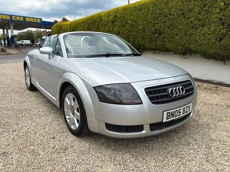 Begagnad Audi TT Performance 2005 Silver Sportkupé